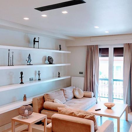 Luxurious Minimal Apartment In Acropolis أثينا المظهر الخارجي الصورة