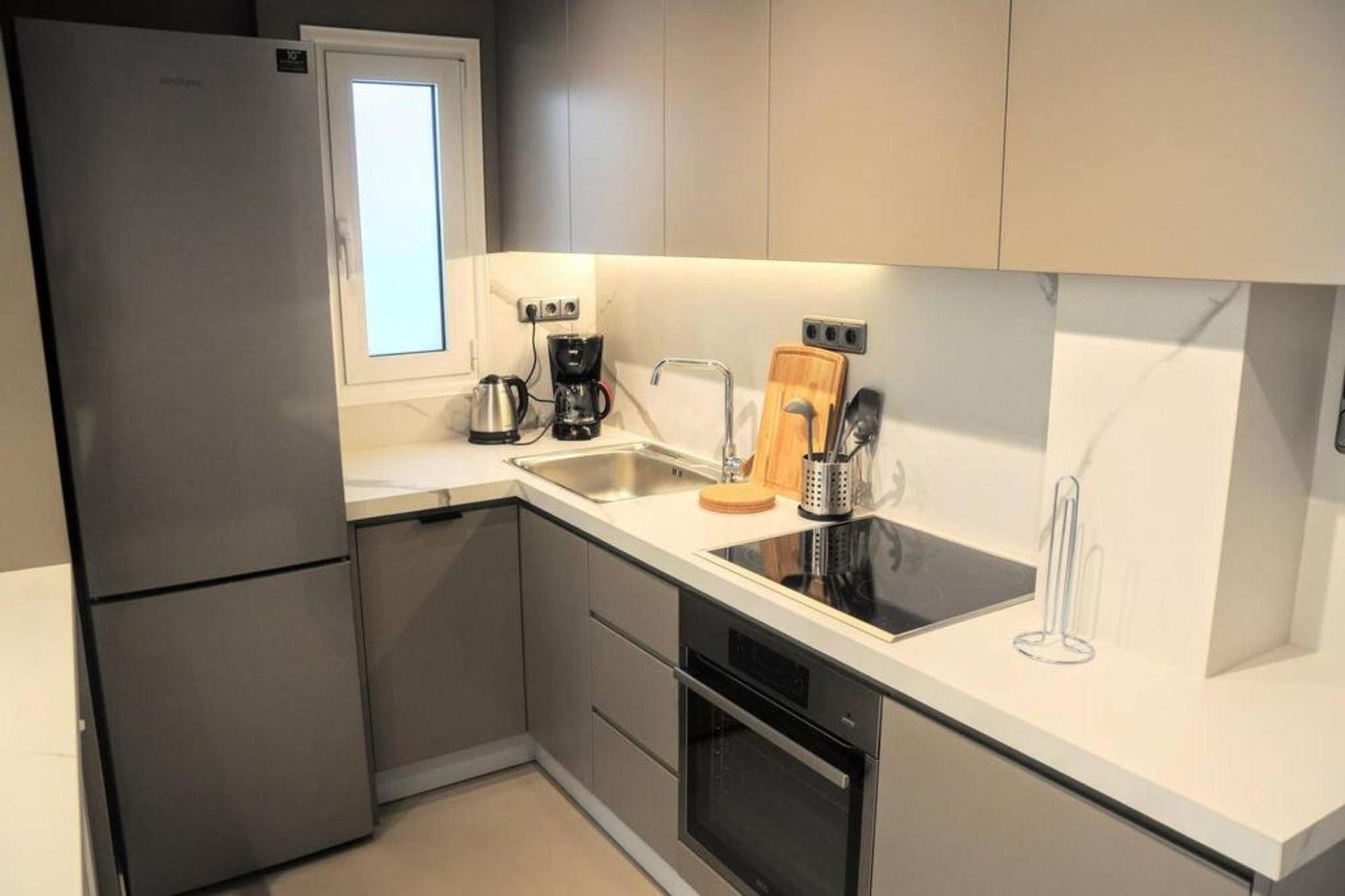 Luxurious Minimal Apartment In Acropolis أثينا المظهر الخارجي الصورة