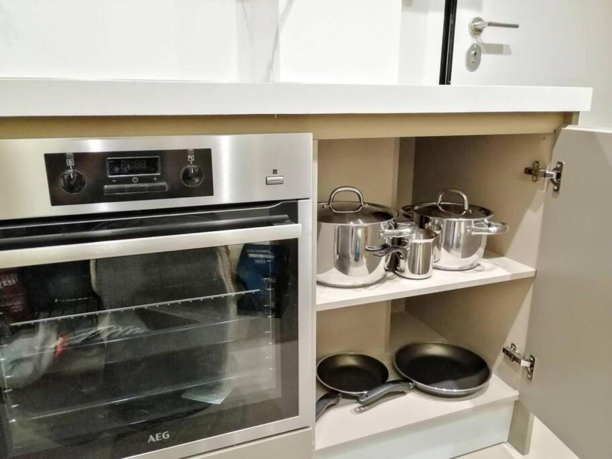 Luxurious Minimal Apartment In Acropolis أثينا المظهر الخارجي الصورة