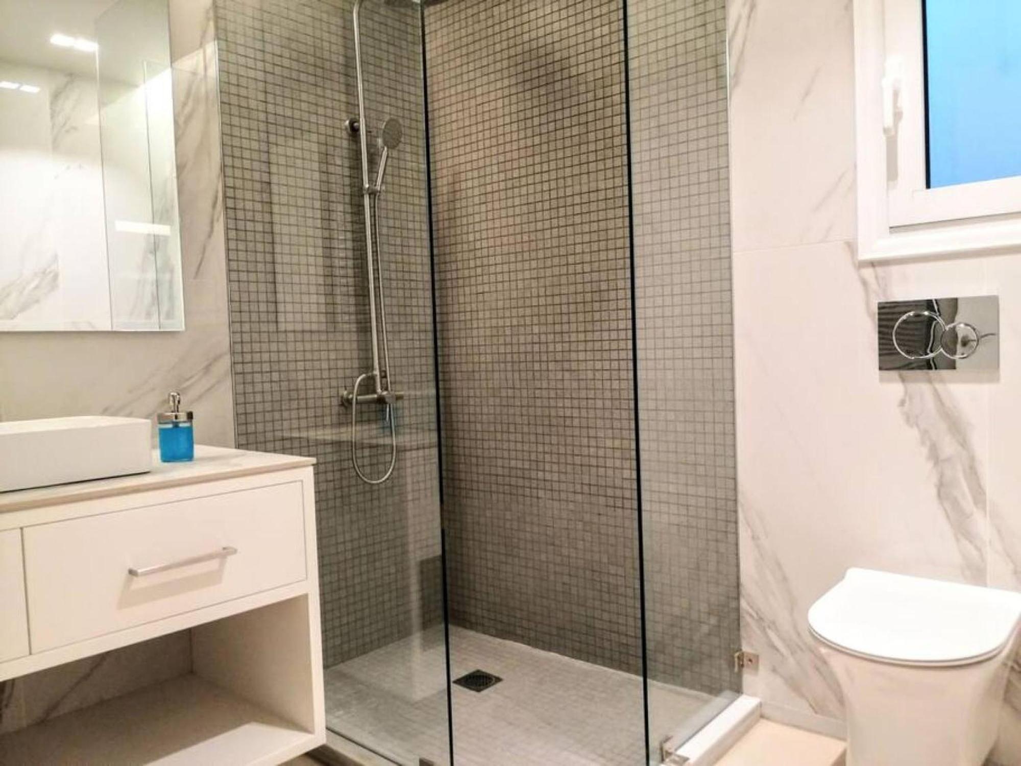 Luxurious Minimal Apartment In Acropolis أثينا المظهر الخارجي الصورة